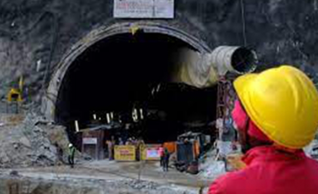 Hindistan'daki çöken tünelde mahsur kalan 41 işçiden 18'i kurtarıldı