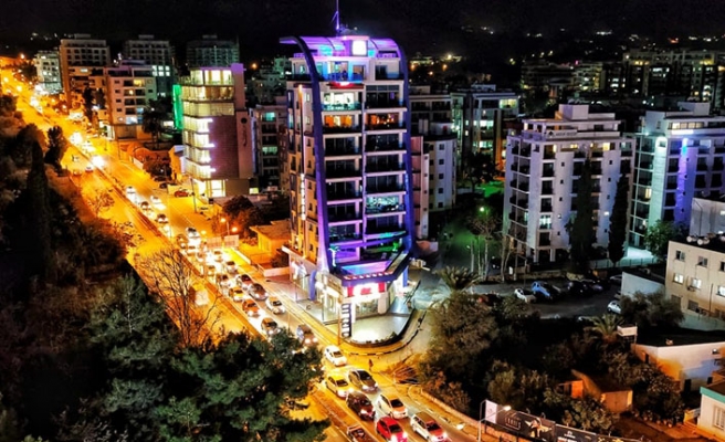 Girne Belediyesi Ecevit Caddesi ışıklandırma ve peyzaj çalışmalarının tamamlandığını duyurdu