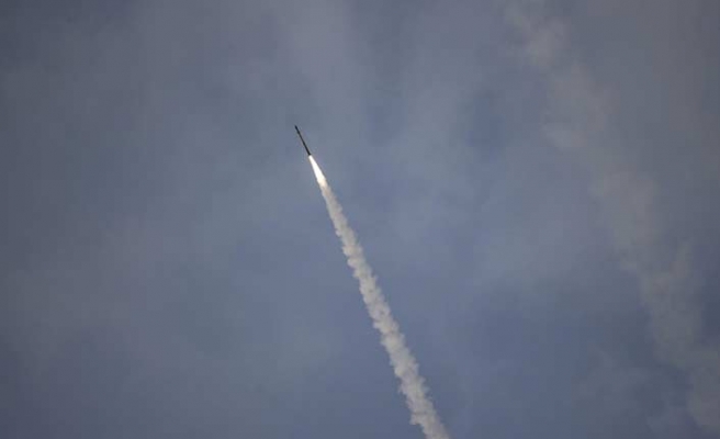Lübnan'dan İsrail'in kuzeyine 8 roket fırlatıldı