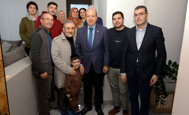 Tatar, depremde Hatay’da hayatını kaybeden Arnavutoğlu ve Arkan çiftinin ailelerini ziyaret etti
