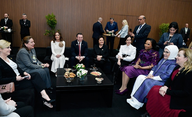 Cumhurbaşkanı Erdoğan'ın eşi Emine Erdoğan, liderler ve lider eşleriyle bir araya geldi