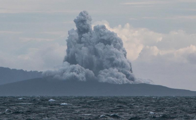 Anak Krakatau Yanardağı’nda bir günde 37 patlama oldu