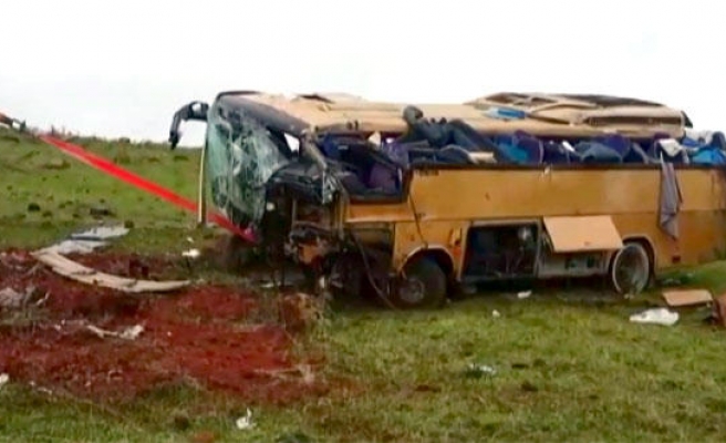 Ardahan'da korkunç kaza! 4 ölü, 22 yaralı...