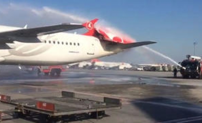 Atatürk Havalimanı'nda uçaklar çarpıştı!