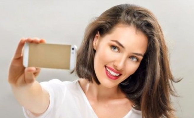 Burnunuzun yapısına göre selfie çekin