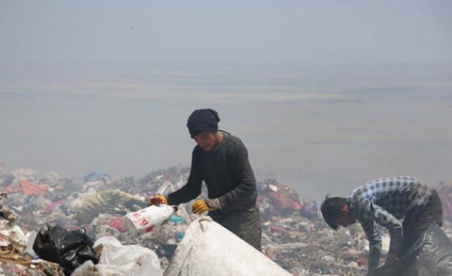 Çöplüklerden Geçimini Sağlayan Kişiler Ortaya Çıktı