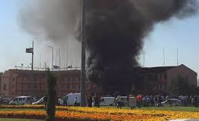 Elazığ'da Emniyet Müdürlüğü Yakınında Patlama... Çok Sayıda Yaralı Var