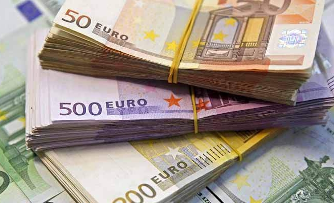 Euro ve Sterlin tarihi rekor kırdı
