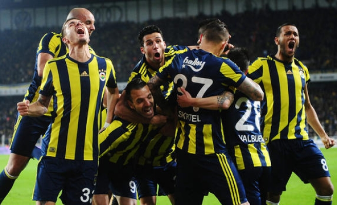 Fenerbahçe'nin zirve inadı! Galatasaray'ı geçti