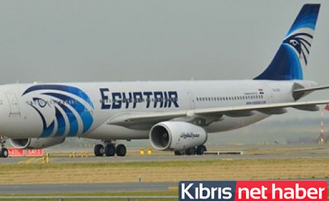 Kaçırılan Mısır yolcu uçağı, Larnaka'ya indirildi