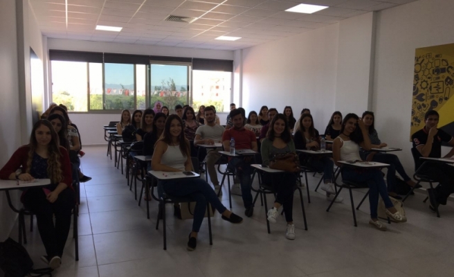 Kıbrıs Sağlık ve Toplum Bilimleri Üniversitesi KKTC’li öğrencileriyle buluştu..