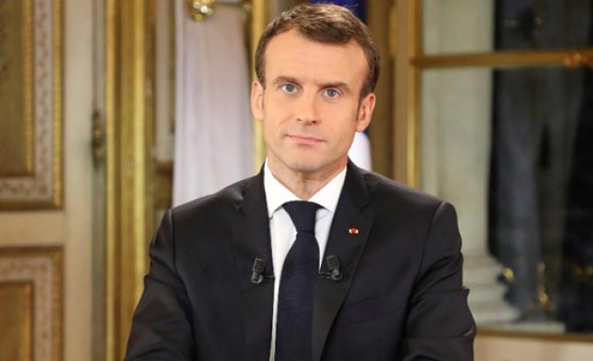 Macron'dan Asgari Ücrete Zam Açıklaması