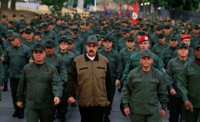 Maduro: Kesilmesi gereken kafaları keseceğiz!