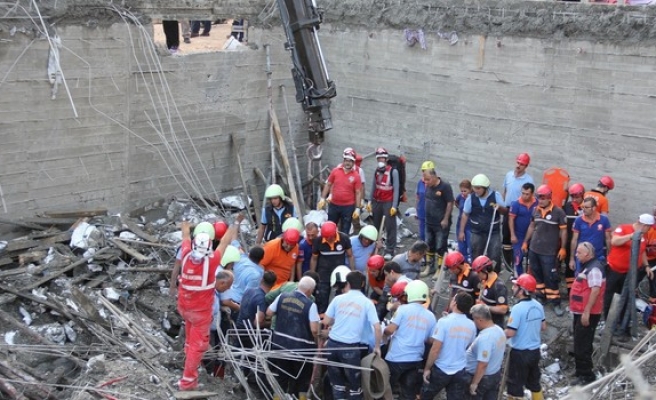 Mersin’de havuz inşaatı çöktü: 17 yaşındaki işçi hayatını kaybetti