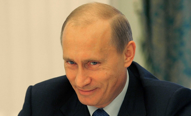 Putin yıllık gelirini açıkladı