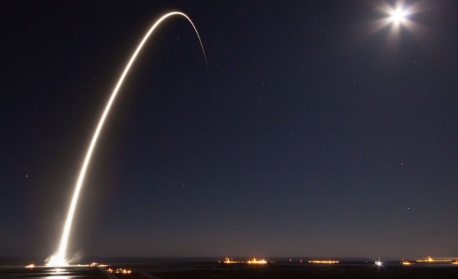 SpaceX dünyaya döndü
