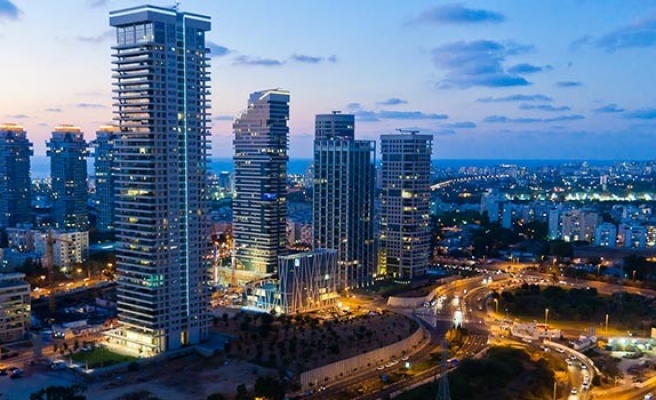 Türkler geri döndü, Tel Aviv’in kulelerin yarısını yapıyorlar