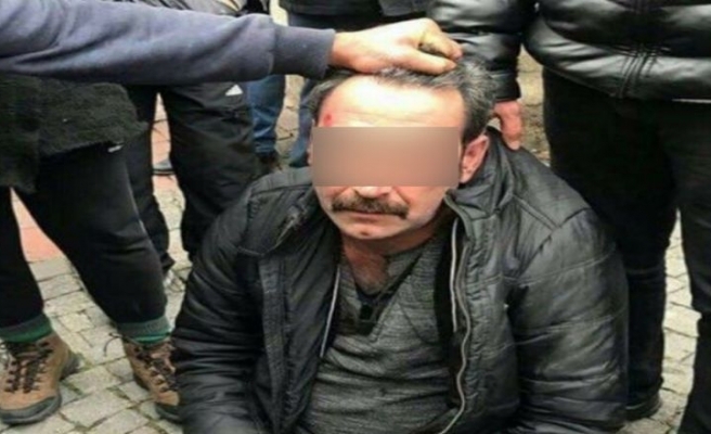 Veliler taciz iddiasıyla öğretmen dövdü