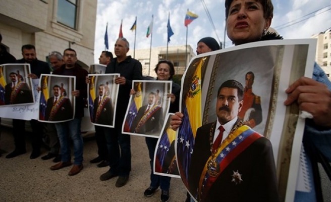 Venezuela’da Maduro Destekçileri De 6 Nisan’da Sokakta