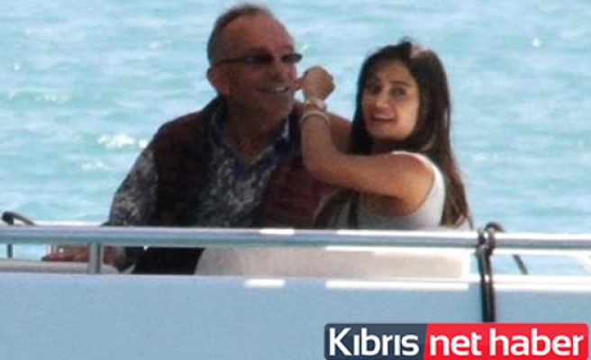 Zuhal Topal'ın Gelin Adayı Naz, Ali Ağaoğlu'nun Kardeşiyle Teknede Yakalandı