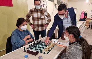 Satranç Turnuvasında 1.Tur maçları oynandı