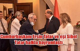 Cumhurbaşkanı Ersin Tatar ve eşi Sibel Tatar halkla...