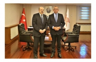 Çavuşoğlu, YÖK Başkanı Yekta Saraç İle Görüştü