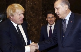 Erdoğan'dan Boris Johnson'a tebrik telefonu