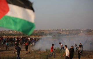 İsrail askerleri Gazze'de bir Filistinliyi şehit...