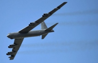 Amerikan B-52’si Rum Kesimi’nden geçti