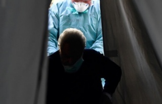 İran'da 103 yaşındaki kadın koronavirüsü...