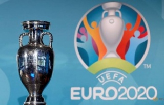 UEFA, EURO 2020'yi 2021 yazına erteledi