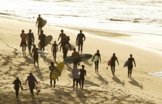 Avustralya’nın ünlü Bondi Plajı yeniden açıldı