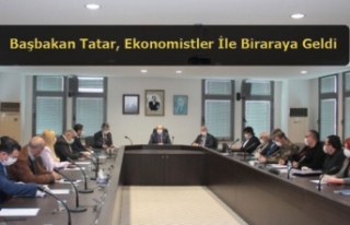 Başbakan Tatar, Ekonomistler İle Biraraya Geldi