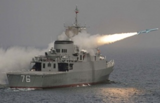 İran donanması kendi gemisini vurdu: En az 40 ölü