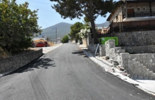 Girne Belediyesi asfaltlama çalışmalarına devam...