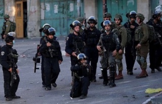 İsrail askerleri Batı Şeria’da karantina merkezini...
