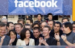 Facebook çalışanları 2021 yazına kadar evden...