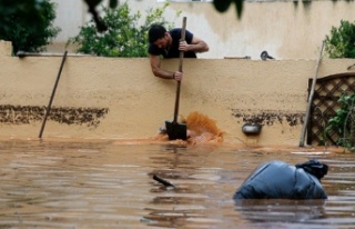 Yunanistan'da şiddetli yağış 2 can aldı