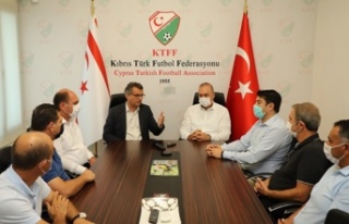 Erhürman, KTFF başkanı Sertoğlu ile görüştü