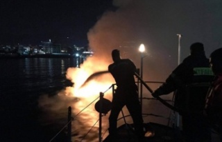 Girne yat limanı'nda bir yatta patlama ve yangın