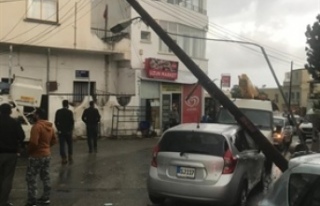 Ozanköy'de hortum zarara yol açtı