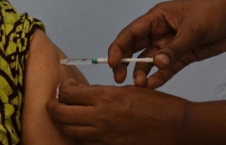 Hindistan'da Kovid-19 aşısı kampanyasında...