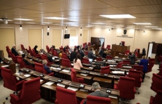 Meclis'te kadın milletvekilleri kürsüde