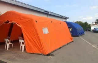 Pandemi hastanesine iki çadır kuruldu