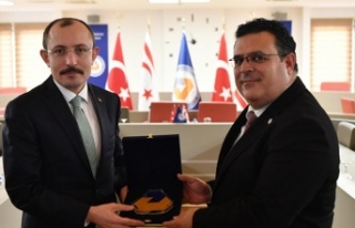 Türkiye Cumhuriyeti Ticaret Bakanı Dr. Mehmet Muş...