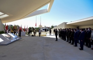Denktaş'ın anıt mezarında tören düzenlendi