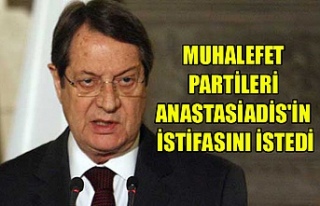Muhalefet partileri Anastasiadis'in istifasını...