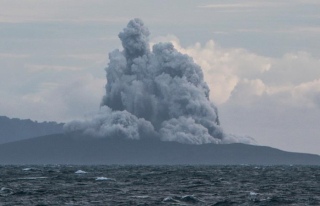 Anak Krakatau Yanardağı’nda bir günde 37 patlama...
