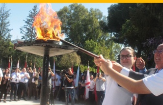 Gençlik Ateşi Atatürk Anıtı’nda Yakıldı